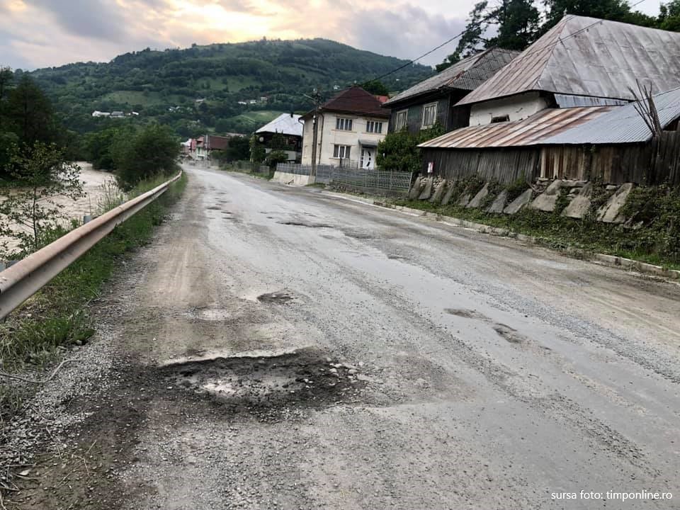 Se fac demersuri pentru reabilitarea drumurilor Viișoara - Dumitra și Valea Mare - Pasul Rotunda