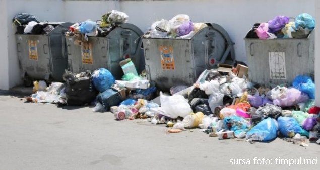 Sătmărenii continuă să își arunce gunoaiele pe unde apucă. Doar camerele de supraveghere îi sperie