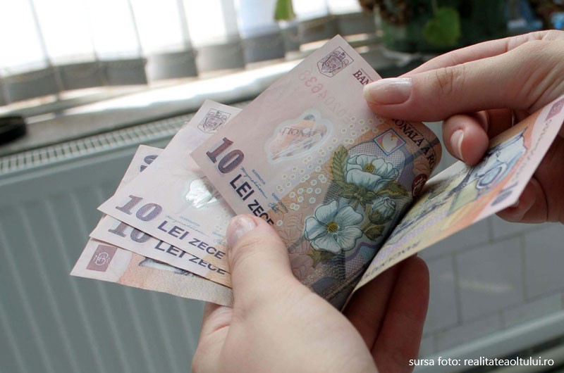 Persoanele cu venituri mici vor putea obține din noiembrie ajutorul financiar pentru gaze, curent și combustibili